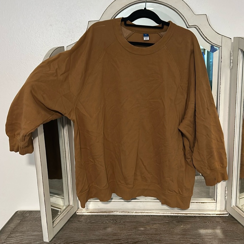 Old navy sweatshirt